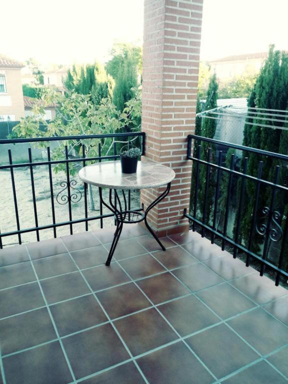 Odelot Toledo Villa Olías del Rey Екстериор снимка